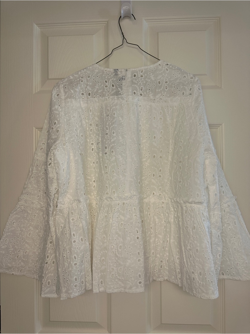 Duffield Lane THE LILITH TOP IN WHITE EYELET - Picture 3 of 5